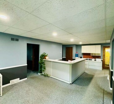 More Photos Of 250 Regency Ct, Brookfield Office For Lease