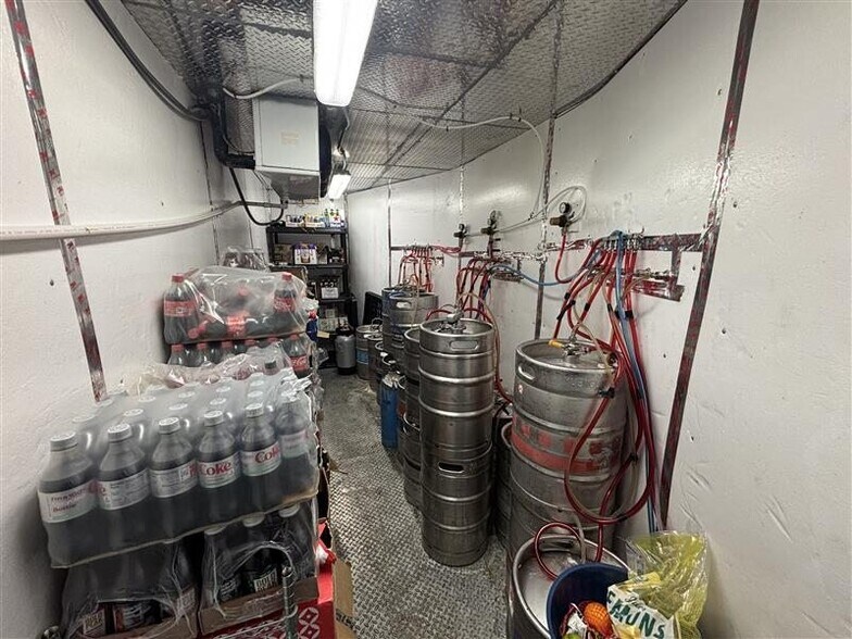 More Photos Of 6153 Massachusetts Ave, New Port Richey Freestanding For Sale