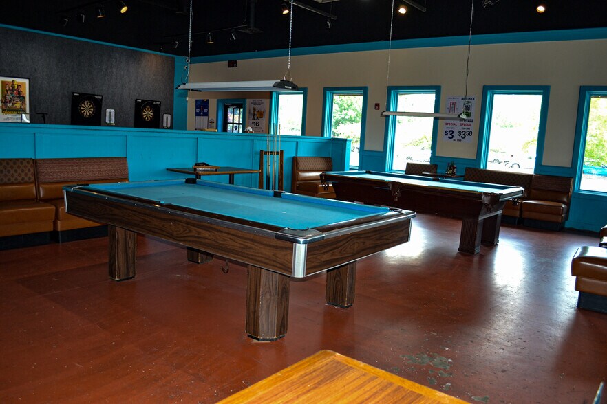 More Photos Of 11581 Robious Rd, Richmond Restaurant For Sale