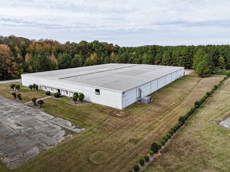 More Photos Of 204 W Industry Dr, Oxford Warehouse For Sale