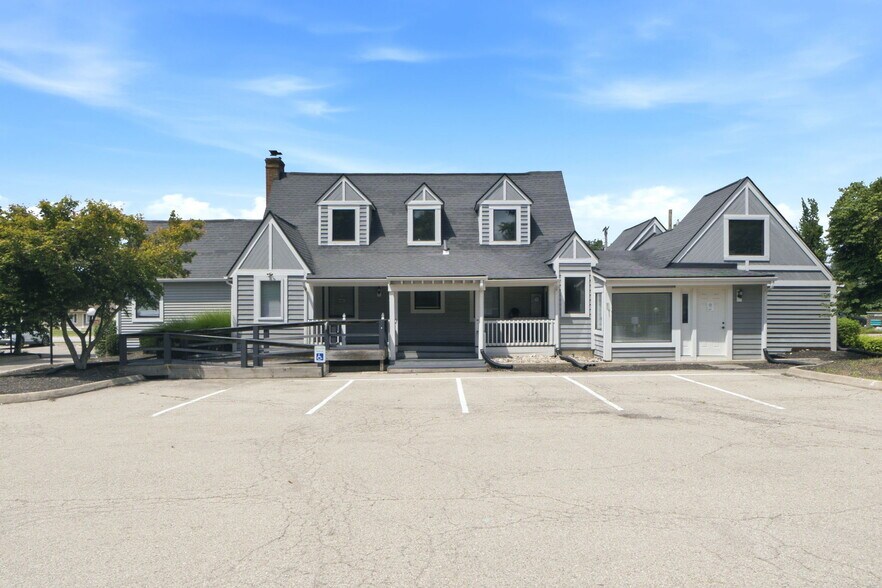 More Photos Of 7266 Far Hills Ave, Centerville Loft Creative Space For Sale