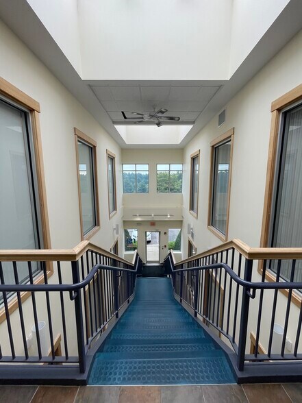 More Photos Of 42 Winter St, Pembroke Flex For Sale