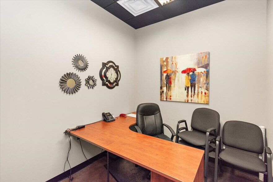 More Photos Of 923 Nashville Pike, Gallatin Storefront Retail Office For Lease