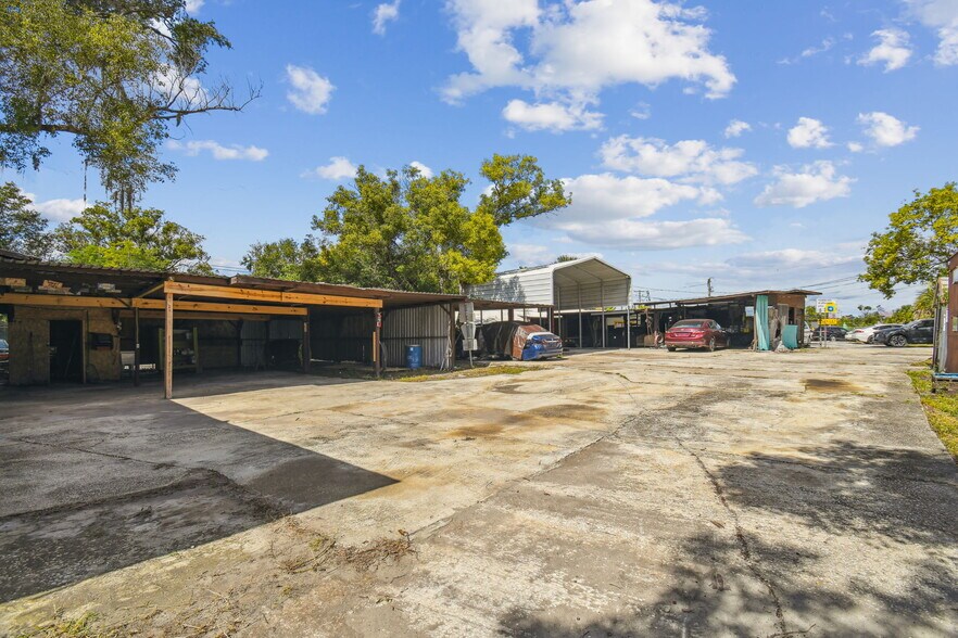 More Photos Of 6432 N Orange Blossom Trl, Orlando Auto Dealership For Sale