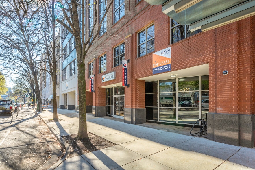 More Photos Of 811 Broad St, Chattanooga Medical For Lease