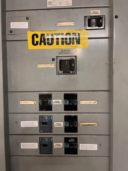 More Photos Of 19200 Cranwood Pky, Warrensville Heights Warehouse For Lease