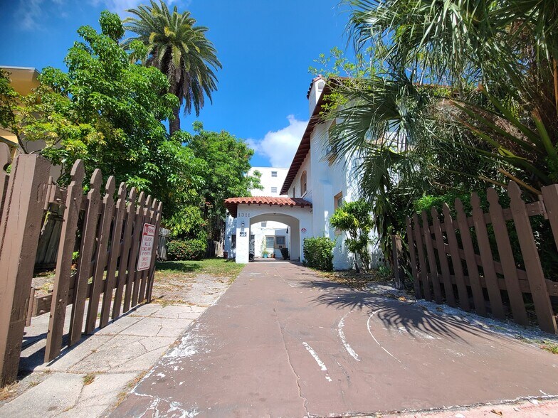 More Photos Of 1311 15th Ter, Miami Beach Apartments For Sale