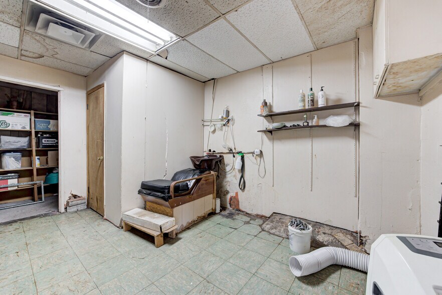 More Photos Of 1909-1923 N Lottie Ave, Oklahoma City Storefront For Sale