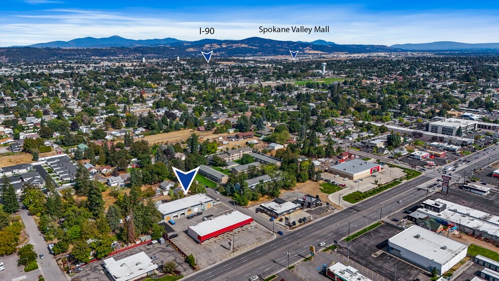 More Photos Of 21 N Skipworth Rd, Spokane Valley Showroom For Lease