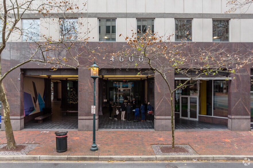 More Photos Of 4600 East West Hwy, Bethesda Medical For Lease