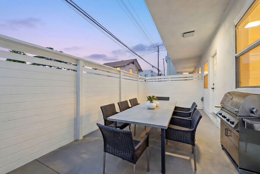More Photos Of 3020 E 3rd St, Long Beach Apartments For Sale