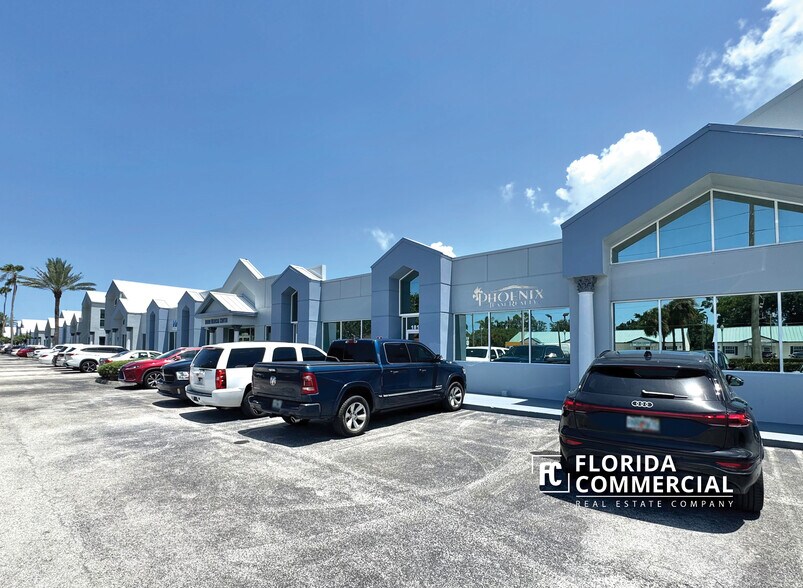 More Photos Of 1800-1900 SE Port Saint Lucie Blvd, Port Saint Lucie Medical For Lease