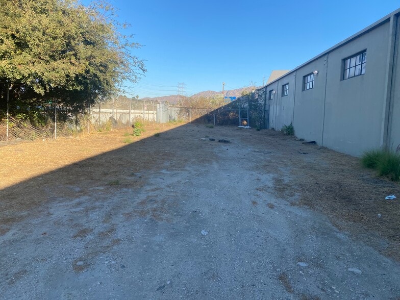 More Photos Of 4623 Brazil St, Los Angeles Land For Lease