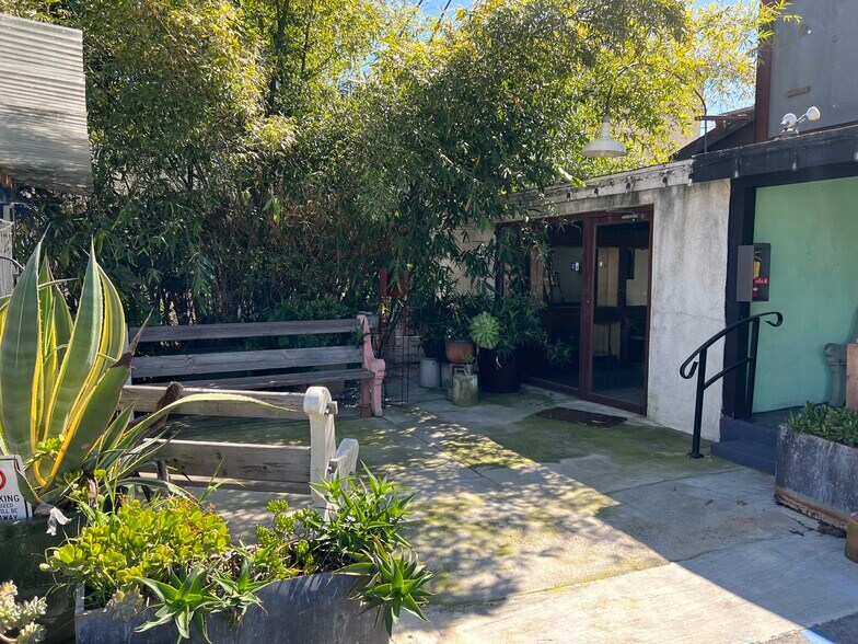 More Photos Of 5740-5754 W Adams Blvd, Los Angeles Storefront Retail Office For Lease