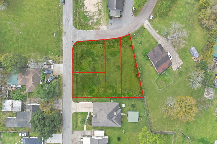 More Photos Of 5043 5045 Higgins and 5035 5037 Paula Street st, Houston Land For Sale