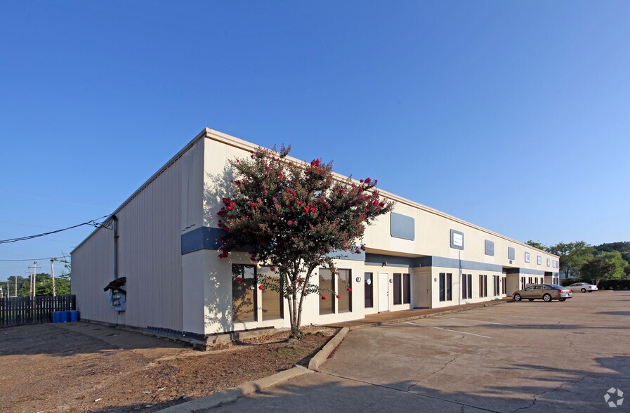 More Photos Of 802-808 Foley St, Jackson Unknown For Lease