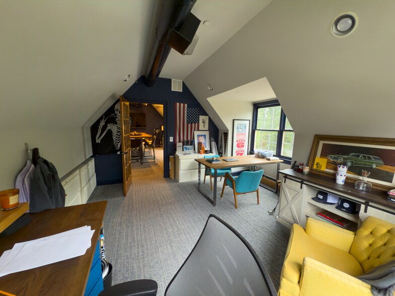 More Photos Of 590 Mimosa Blvd, Roswell Restaurant For Lease