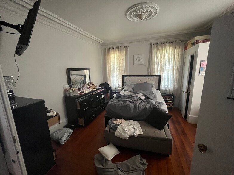 More Photos Of 16 Clinton St, Taunton Apartments For Sale