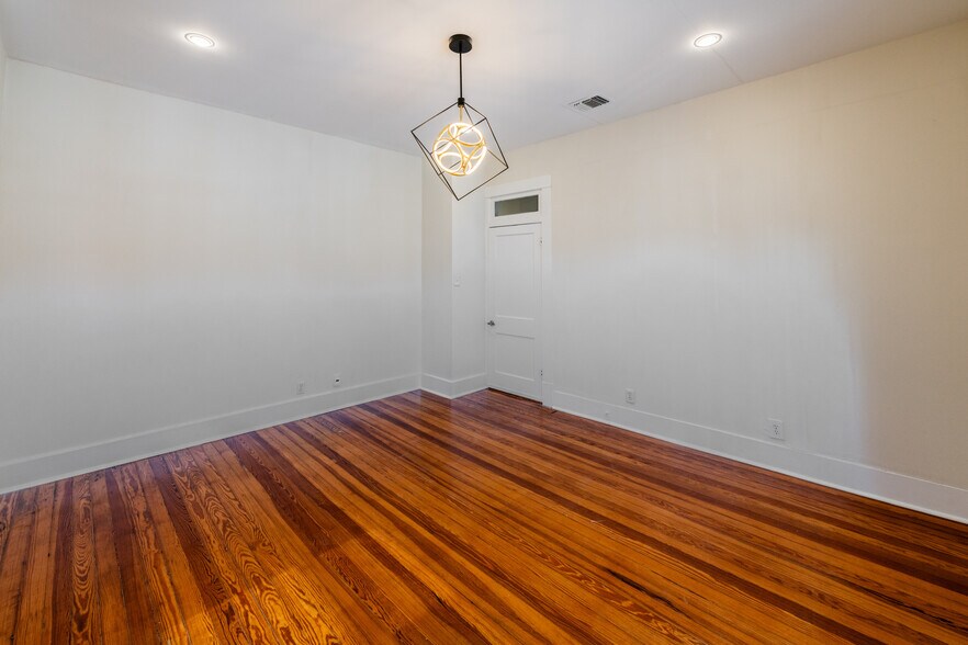 More Photos Of 214 E Ashby Pl, San Antonio Office For Lease