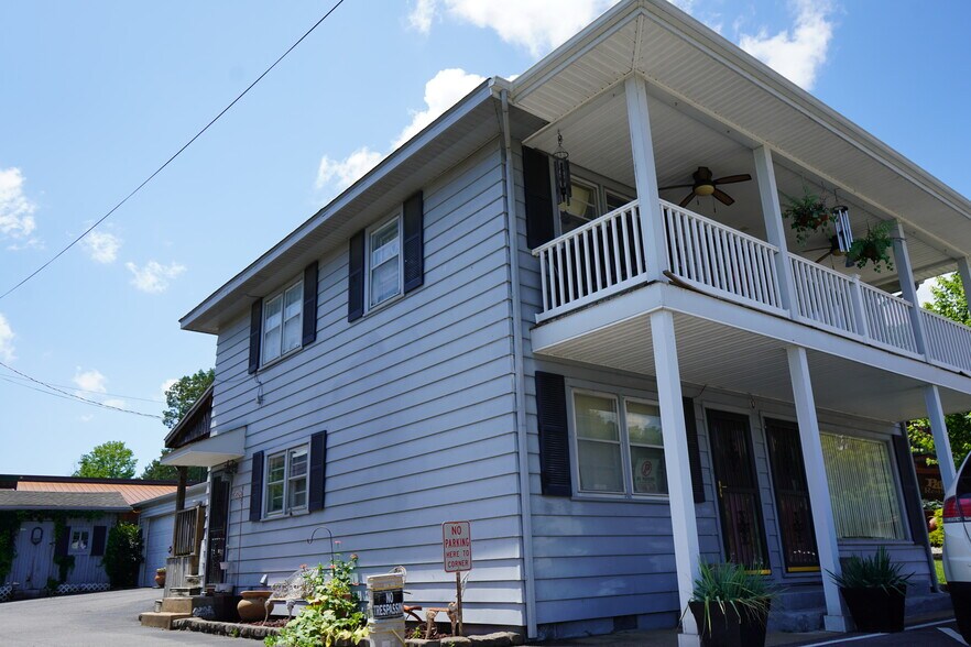 More Photos Of 1817 Jh Obryan Ave, Grand Rivers Storefront Retail Residential For Sale