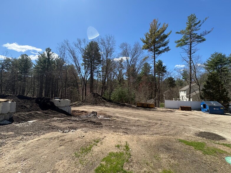 More Photos Of 125 Wason Rd, Hudson Industrial For Lease