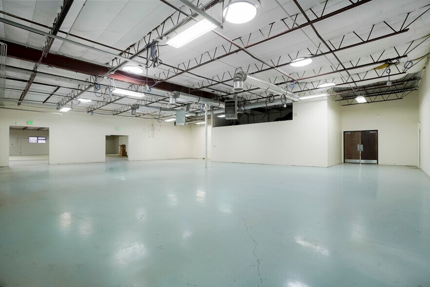 More Photos Of 6950 S Tucson Way, Centennial Light Manufacturing For Lease