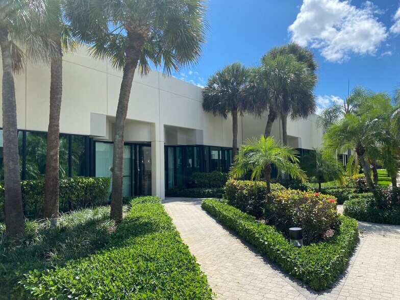 More Photos Of 902 Clint Moore Rd, Boca Raton Office For Lease