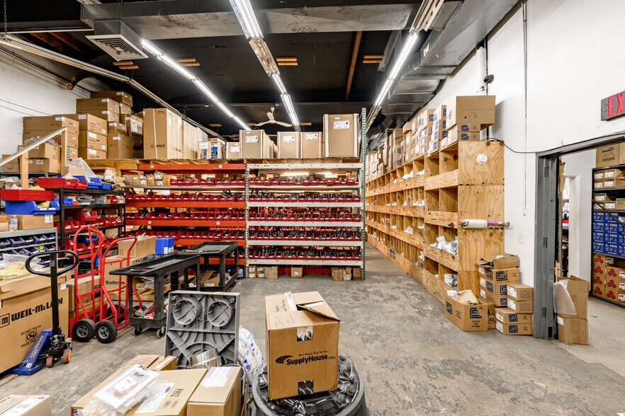 More Photos Of 1090 W Jericho Tpke, Commack Storefront Retail Office For Sale