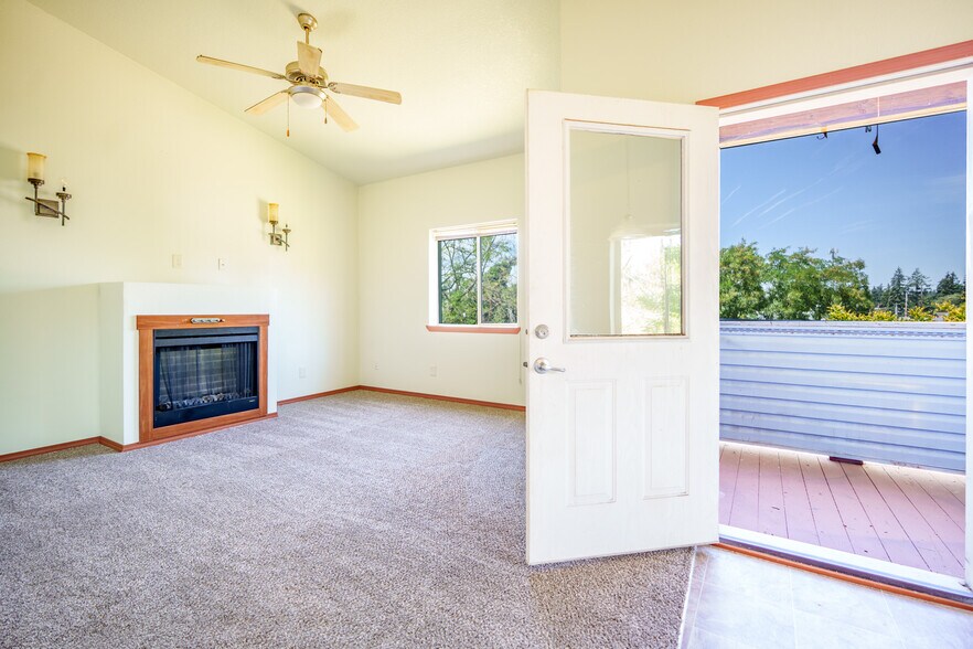 More Photos Of 12231 SE Bush St, Portland Apartments For Sale