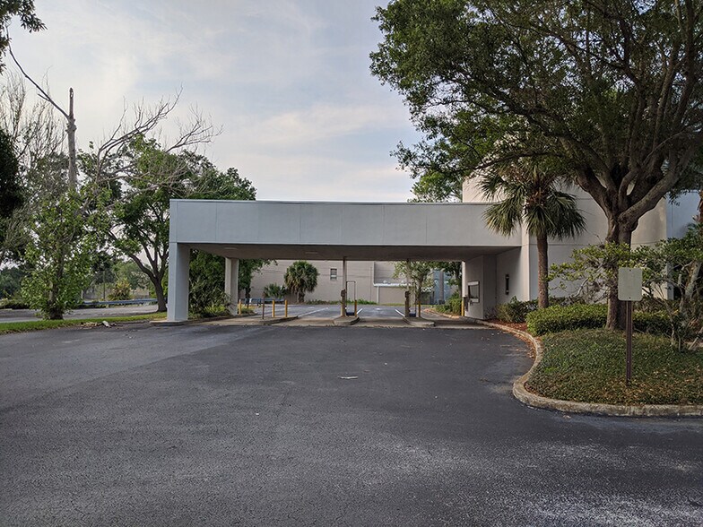 More Photos Of 13175 Walsingham Rd, Largo Bank For Lease