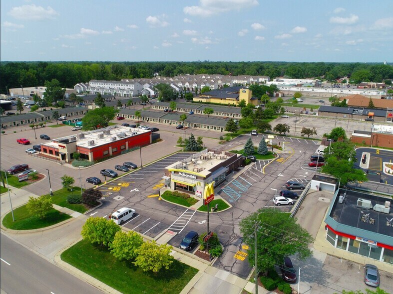 More Photos Of 32811 Stephenson Hwy, Royal Oak Fast Food For Sale