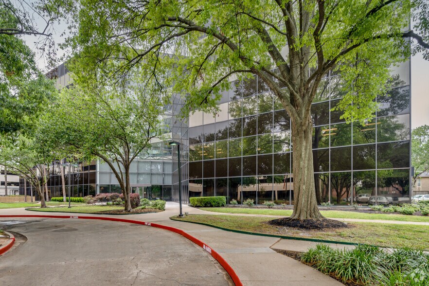 More Photos Of 750 Bering Dr, Houston Office For Lease