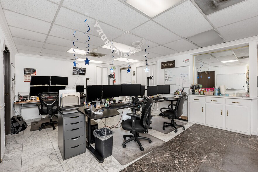 More Photos Of 13663 Prairie Ave, Hawthorne Office For Sale