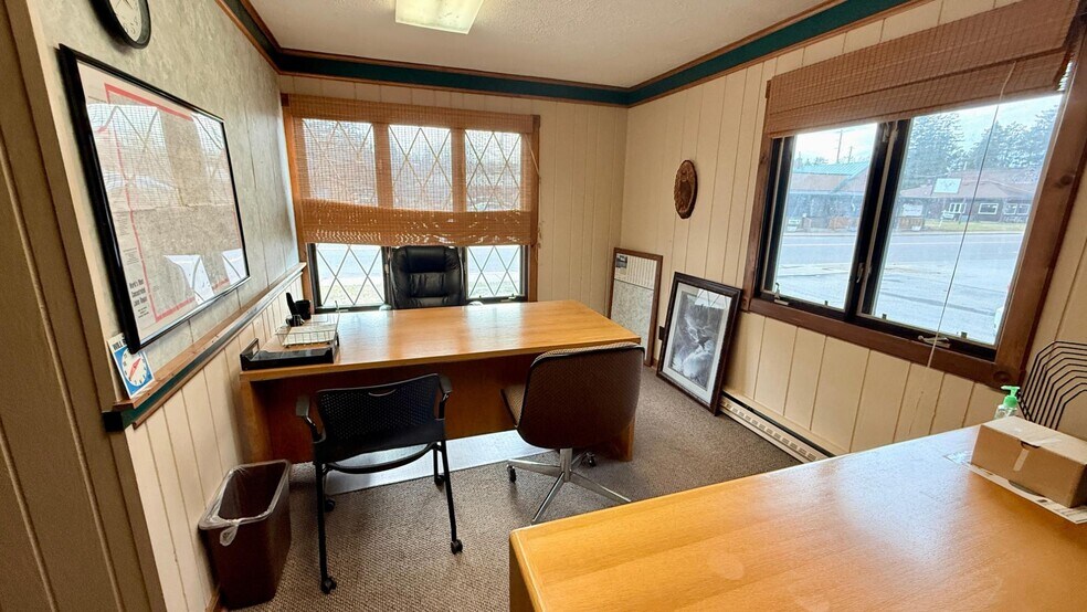 More Photos Of 7242 Bradley St, Lake Tomahawk Office For Sale