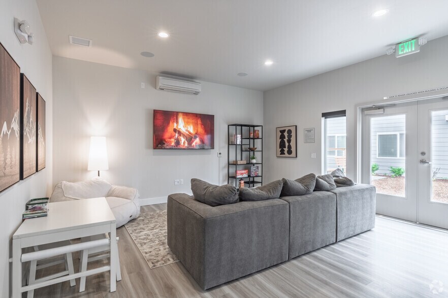 More Photos Of 200 E McCorquedale Rd, Burlington Apartments For Sale