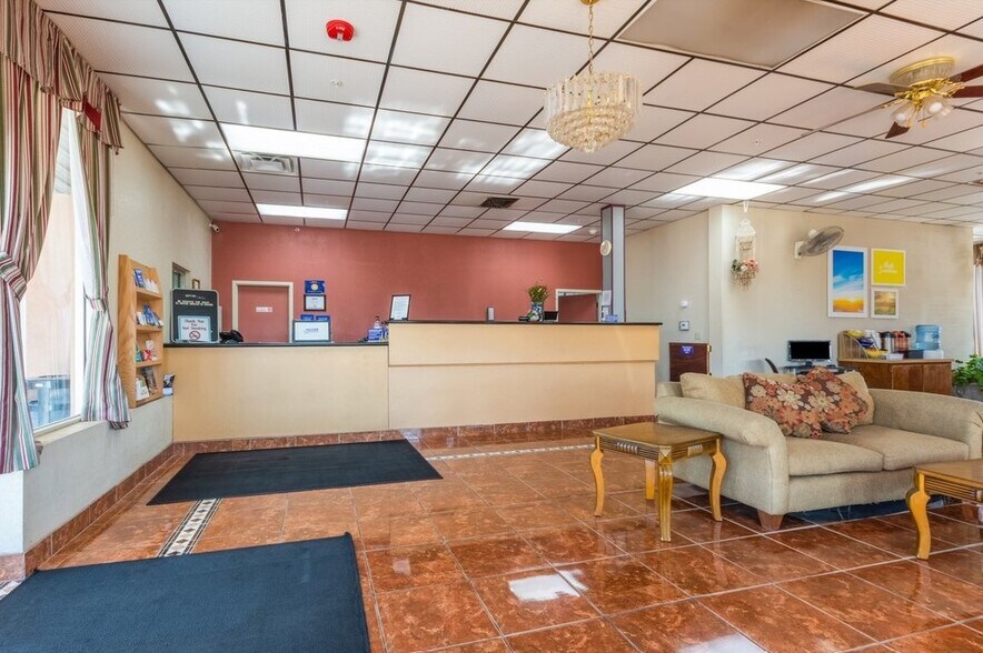 More Photos Of 2500 S Main St, Elk City Hotel For Sale