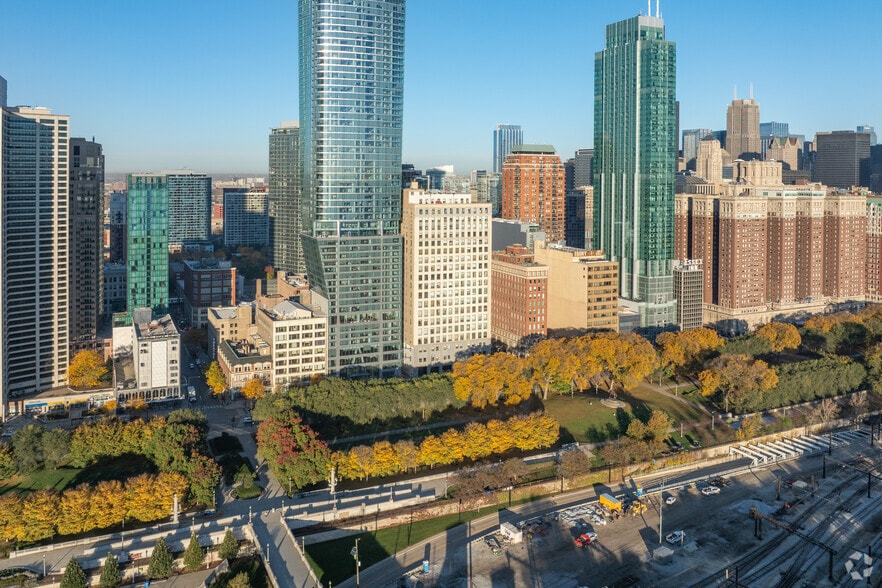 More Photos Of 900-910 S Michigan Ave, Chicago Apartments For Lease