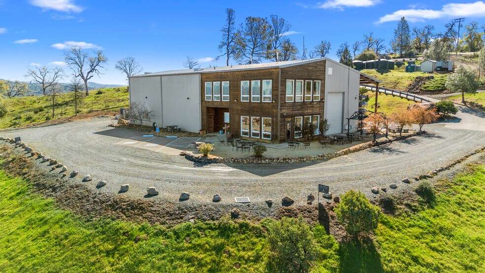 More Photos Of 6781 Tower, Somerset Winery Vineyard For Sale