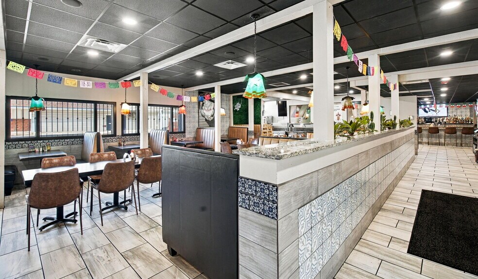 More Photos Of 6322 Rivers Ave, Charleston Restaurant For Lease