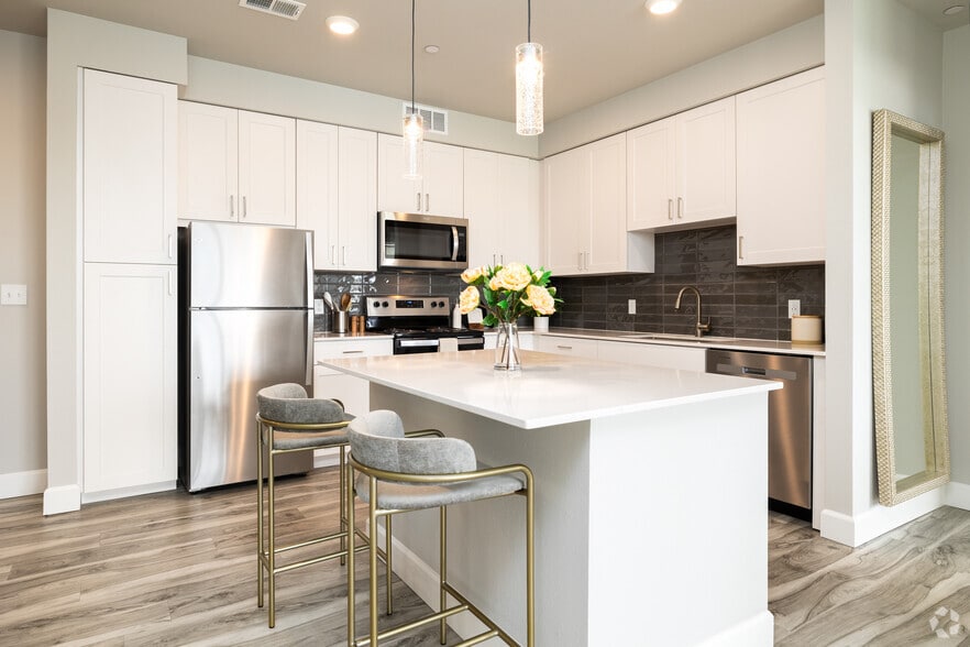 More Photos Of 655 S Sierra Madre St, Colorado Springs Apartments For Lease