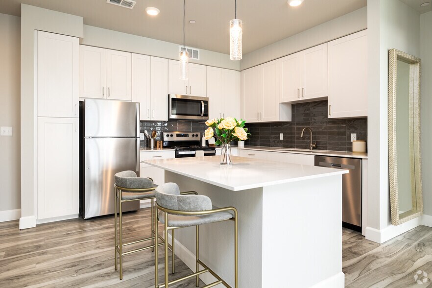 More Photos Of 655 S Sierra Madre St, Colorado Springs Apartments For Lease