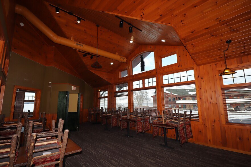 More Photos Of 30580 Hwy 2, Ashland General Retail For Lease