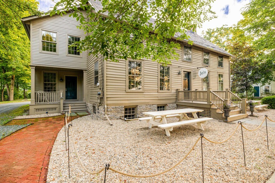 More Photos Of 16 Hudson St, Kinderhook Storefront Retail Residential For Lease