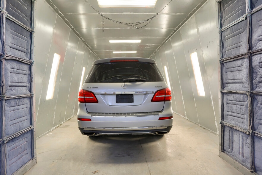 More Photos Of 164 W 4th St, Lewistown Auto Repair For Sale