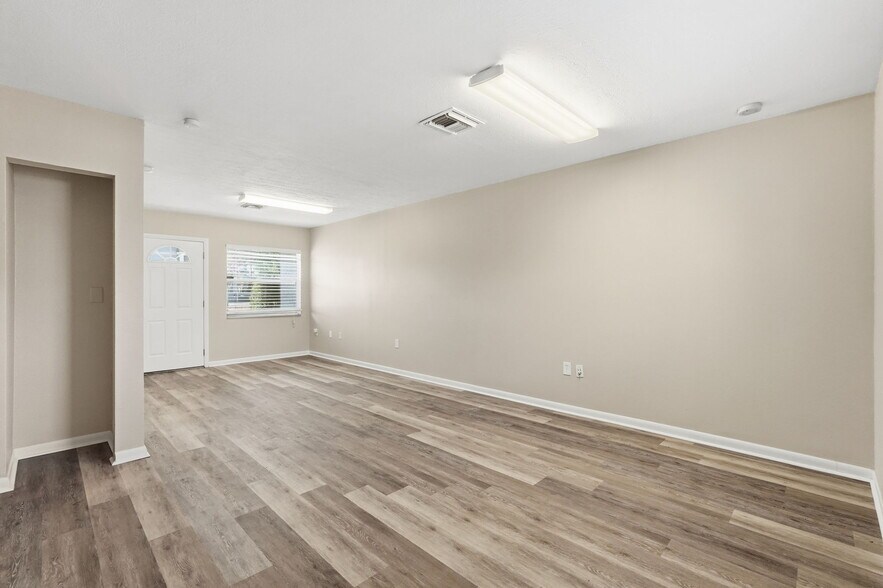 More Photos Of 500-510 Tarpon Ave E, Tarpon Springs Office For Sale