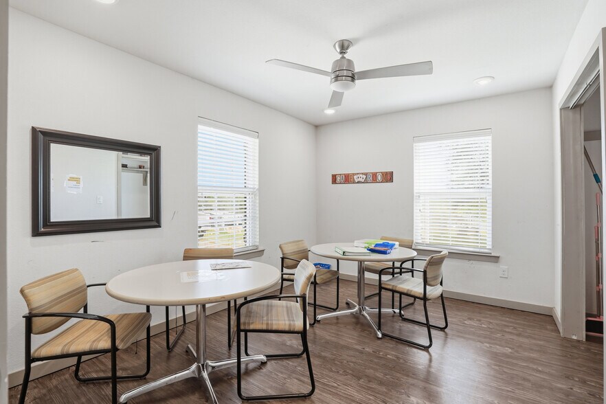 More Photos Of 5860 N FM 51, Weatherford Trailer Camper Park For Sale