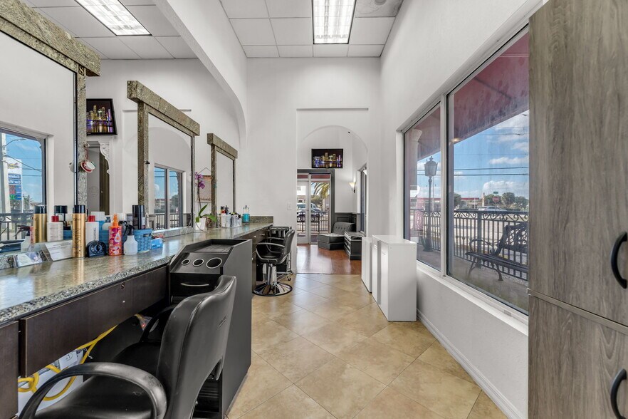 More Photos Of 7885 W 28th Ave, Hialeah Warehouse For Sale
