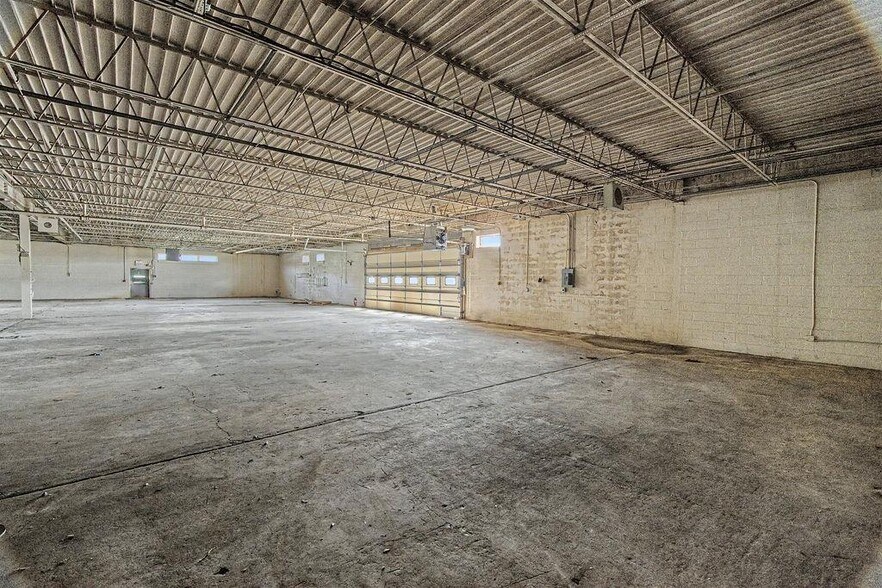 More Photos Of 1121 Skyline Dr, Hopkinsville Manufacturing For Sale