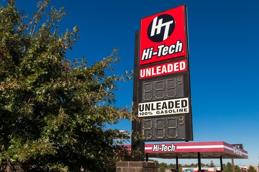 More Photos Of 11550 Memorial Pky SW, Huntsville Convenience Store For Sale