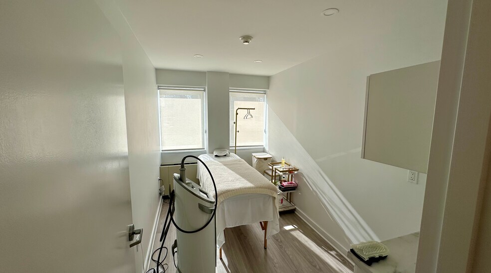 More Photos Of 2185 Lemoine Ave, Fort Lee Apartments For Sale